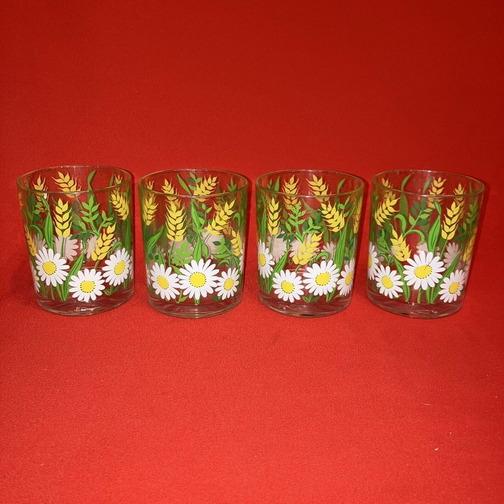 Lot Of 4 HJ Stotter New York Short Acrylic Glasses /Retro Daisy MCM Cottage Core